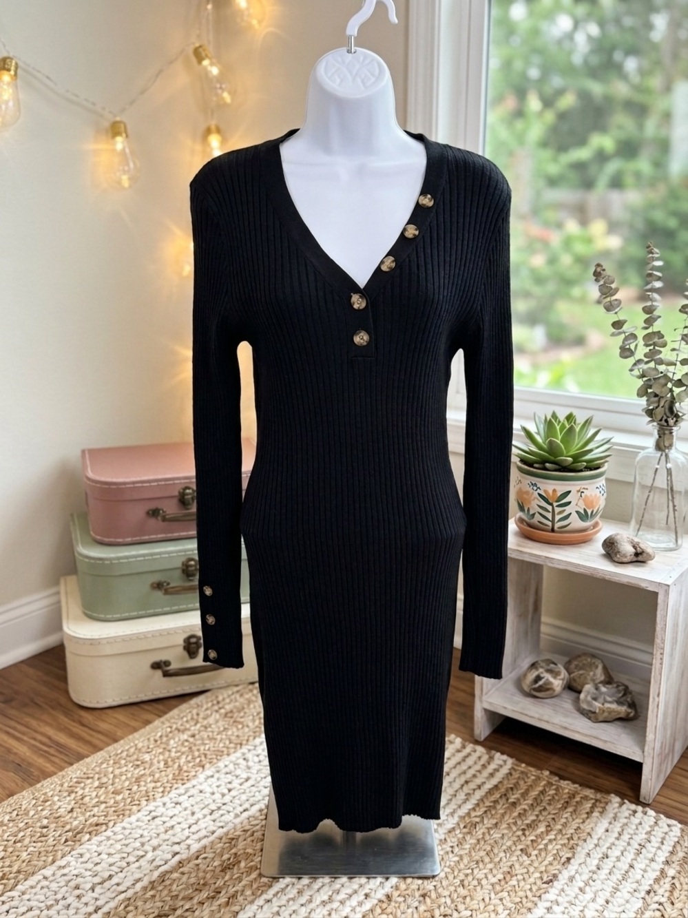 Black Ribbed Button-Accent V-Neck Knit Dress size large